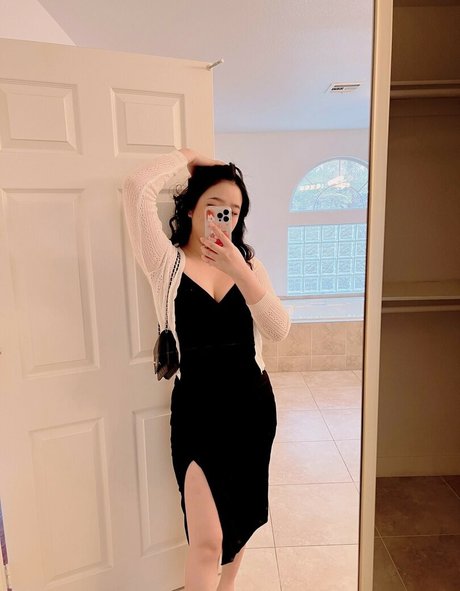 Juwia naked pornstar photo