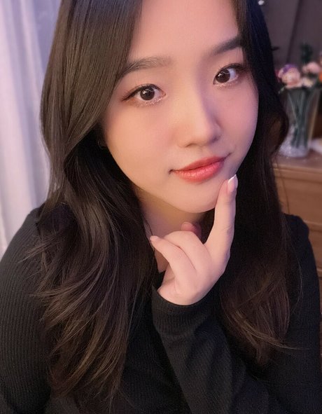 Juwia model perfect pic