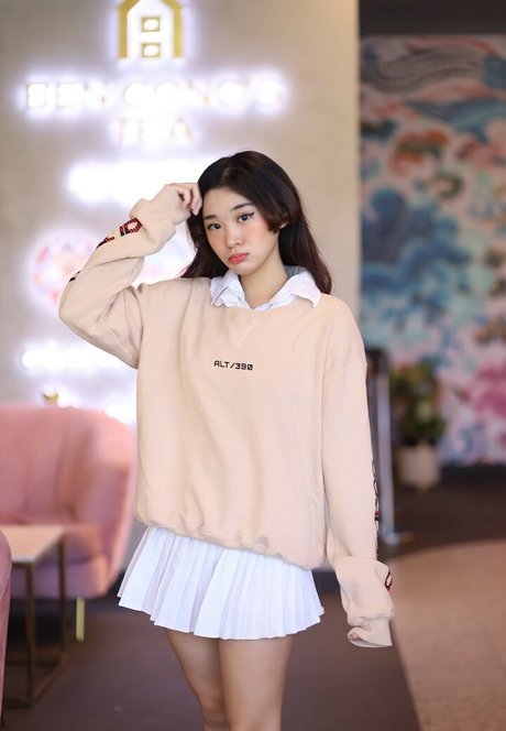 Livy Renata model exclusive images