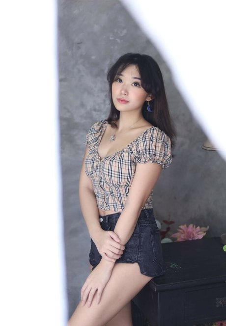 Livy Renata pornographic model archive