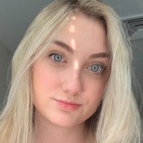 Meepymoop1 adult model pic