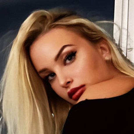 MiaNestiBaka beautiful actress gallery