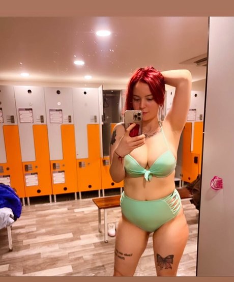 Arzu Ylmaz star high quality image