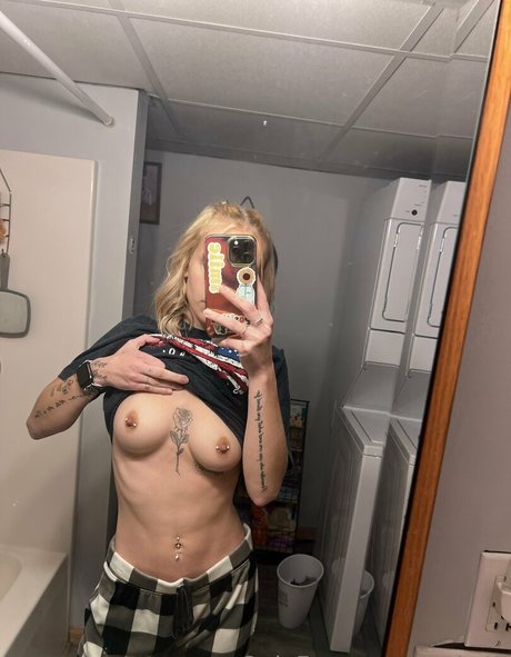 lealy47 art star picture