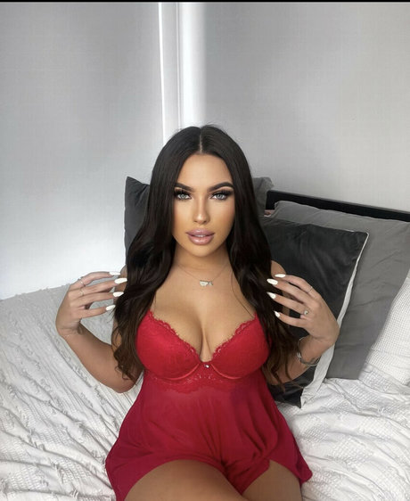 CarleeJadee hd actress gallery