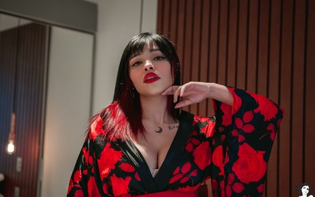 Tsuuyuki star pornographic photos