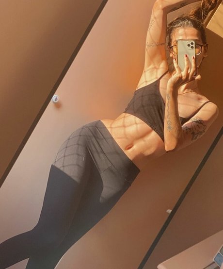 Ju Scochi exclusive model pictures