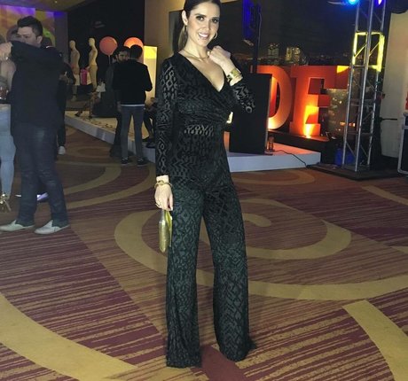 brunette nurse onlyfans best img