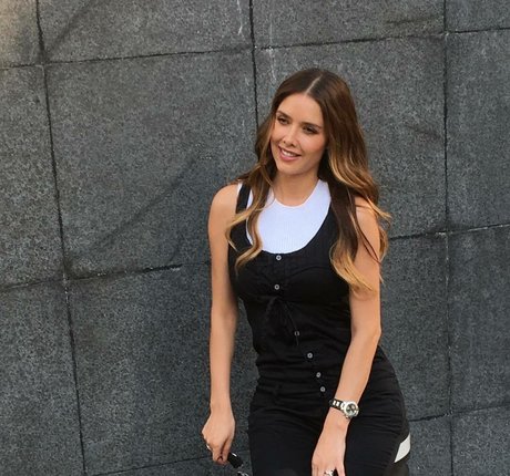 Marlene Favela best model picture