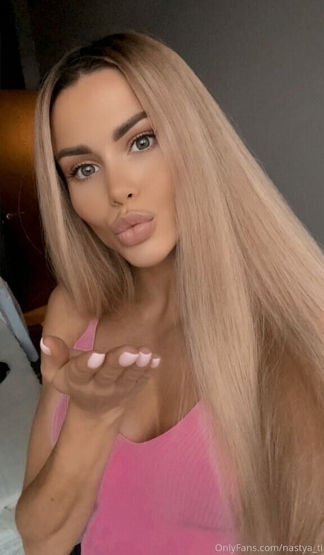 Anastasiya Timonina art actress galleries