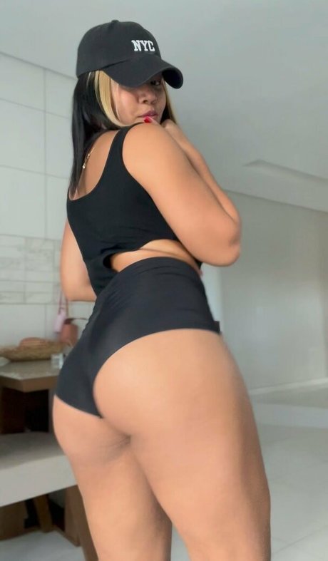 Gabyhotwife star top pic