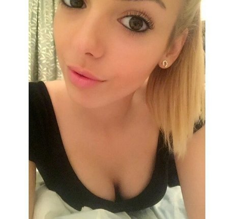 Katherine Bray star sex photo