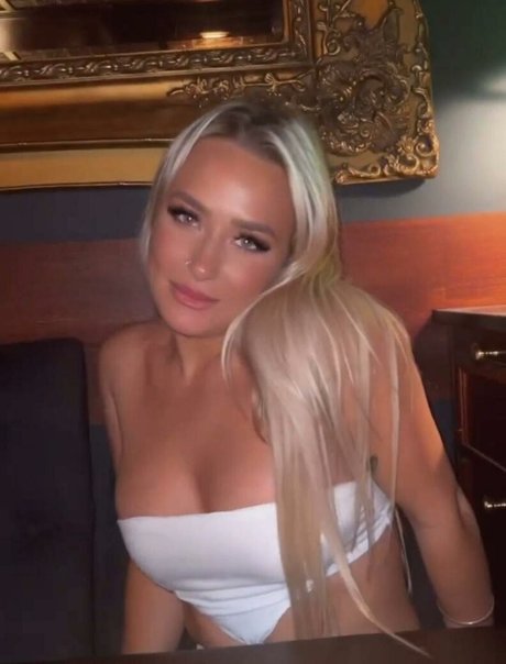 Katelyn Russell star art pics