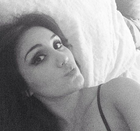 petite girls onlyfans nudes picture