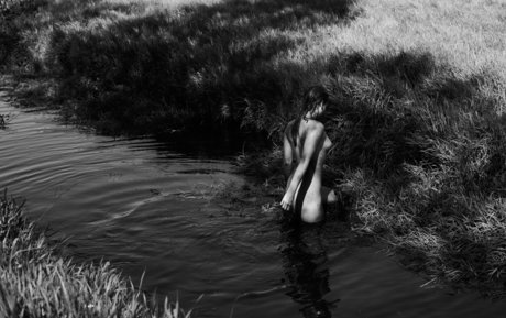 mirror selfie onlyfans pornographic picture