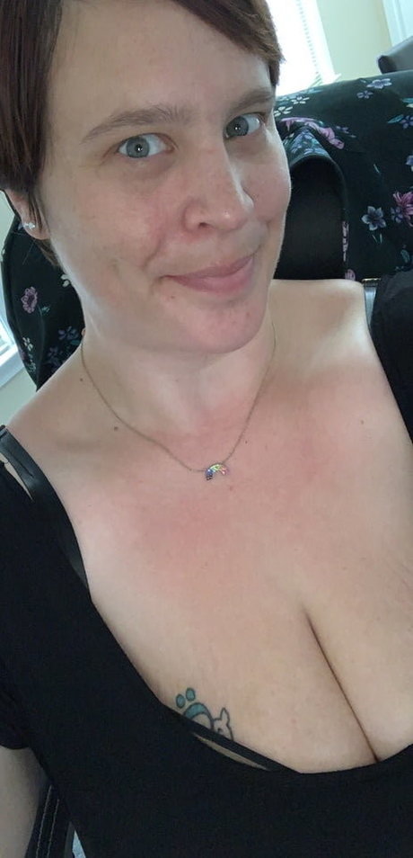 Juicy June star naked image