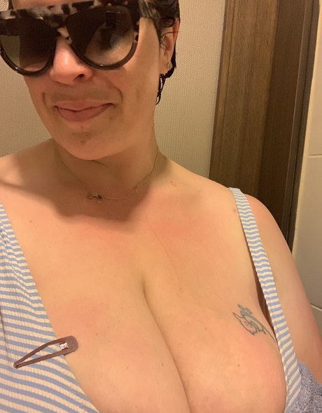 Juicy June pretty star img