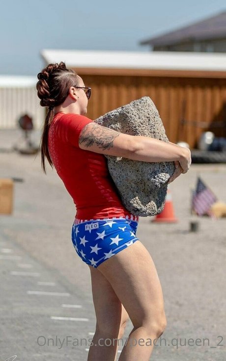 Peach Queen 2 top model pic