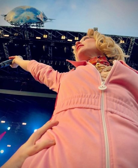 St Vincent erotic model galleries