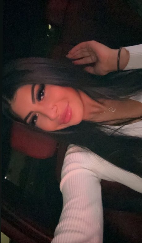 Selin Yalim Nude model beautiful img