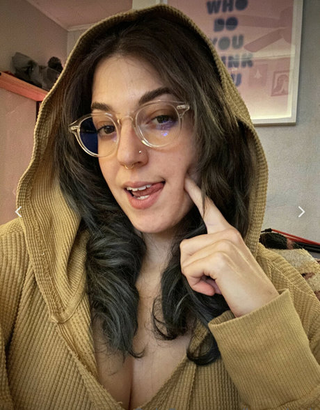 Luna Leah naked star galleries