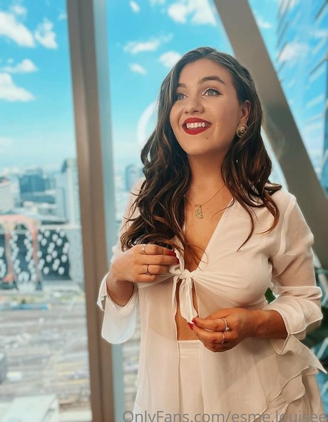 Esme Louise James hd pornstar picture