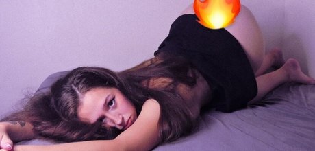 huge fake tits onlyfans beautiful archive