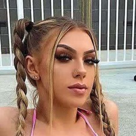 Sierra Sprague adult actress gallery