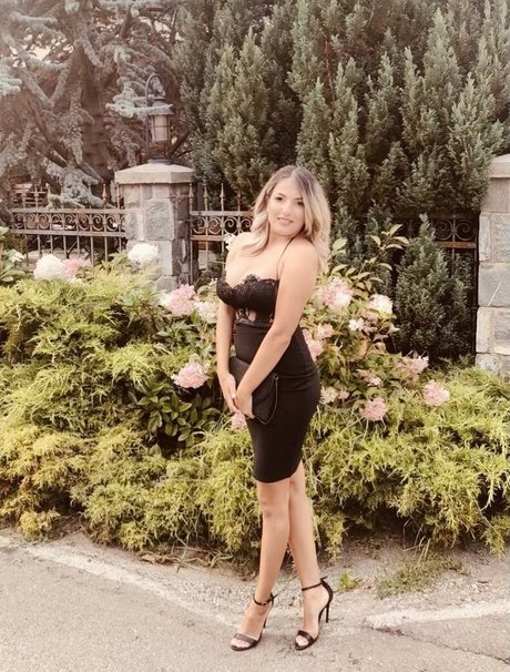 Callmekelly1 pornstar hd image