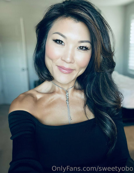 Sweetyobo pornstar erotic pic