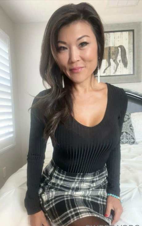 sex teen onlyfans pornographic images