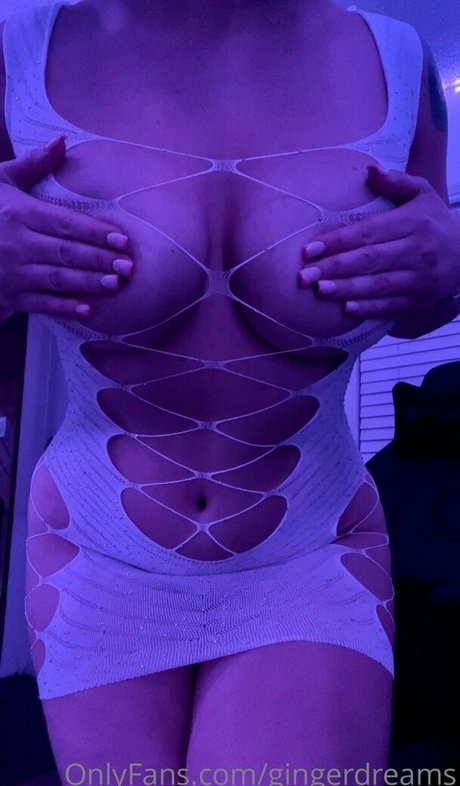 busty onlyfans nice photos