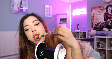 Mizz Ellaa ASMR high quality model photos