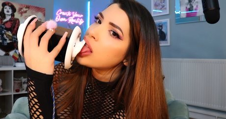 Mizz Ellaa ASMR star sexy archive