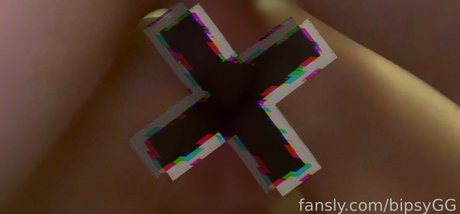 BipsyGG star erotic image