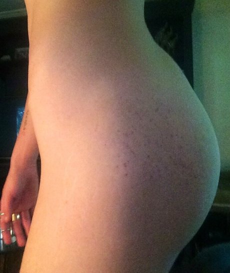 Carly Foulkes beautiful model pictures