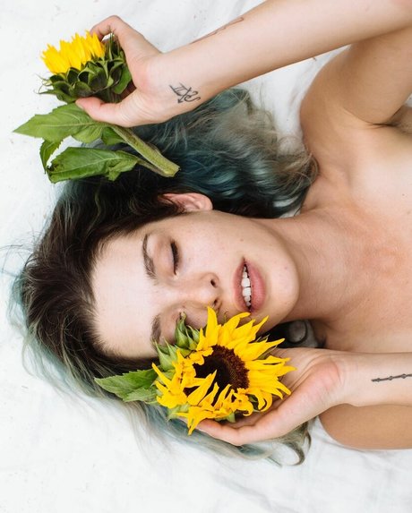 Carly Foulkes model perfect galleries