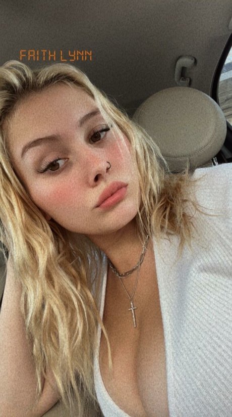 Faith Lynn model pretty images