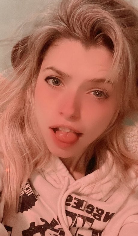 Thejamplan pornstar erotic pic