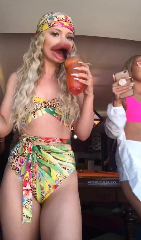 Briea Harm hot star photos