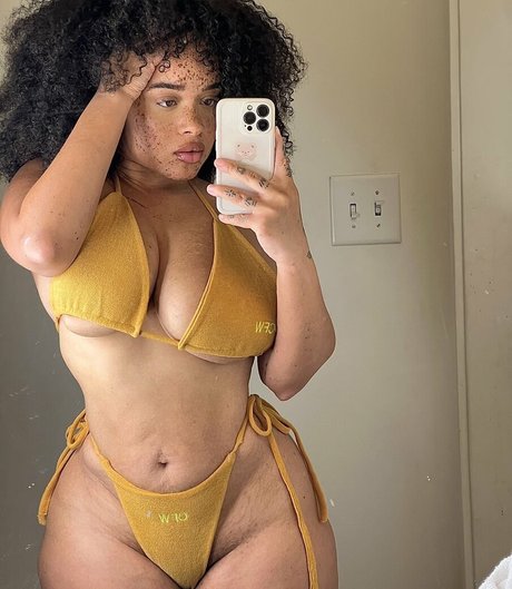 Tysorosey art star photos