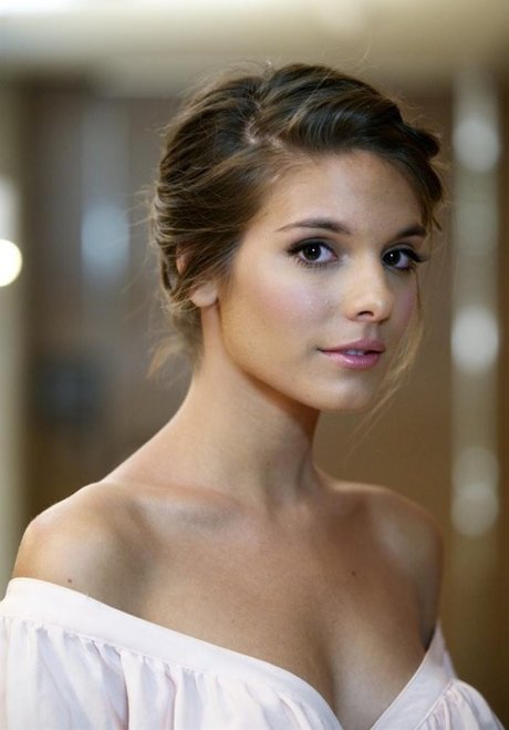 Caitlin Stasey xxx model picture