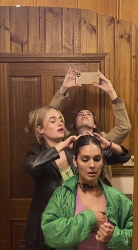 Caitlin Stasey pornstar adult gallery