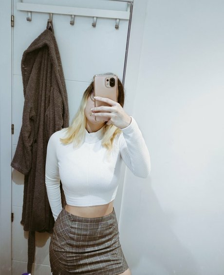 mineofyours pornstar naked galleries