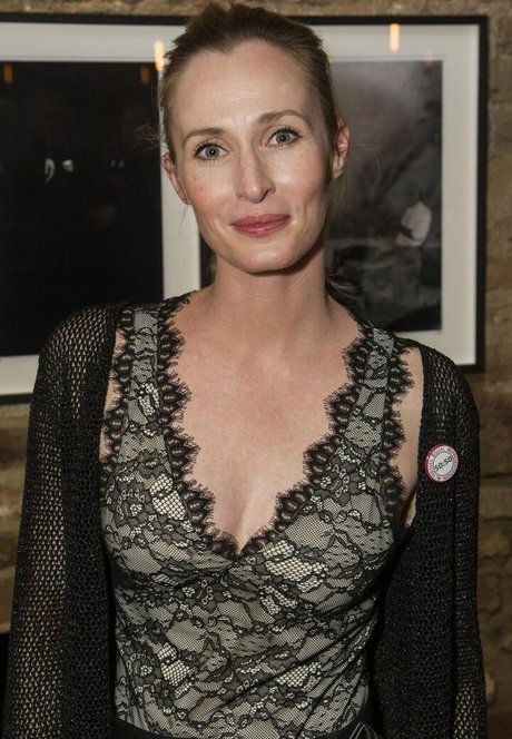 Genevieve O Reilly naked model images