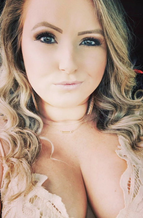 Babydoll0905 pornstar hd images