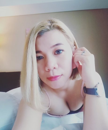 callmeayy 95 star naked photo