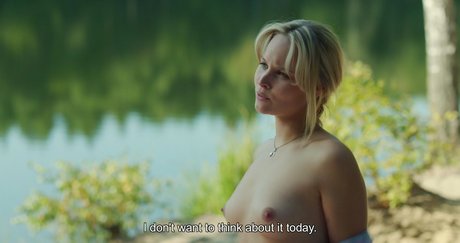 chubby teen onlyfans nudes image