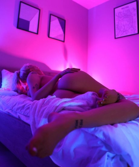 misscannabisss high quality model pics