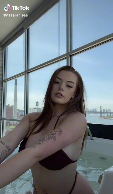 Sarah Jess Barton star adult photos